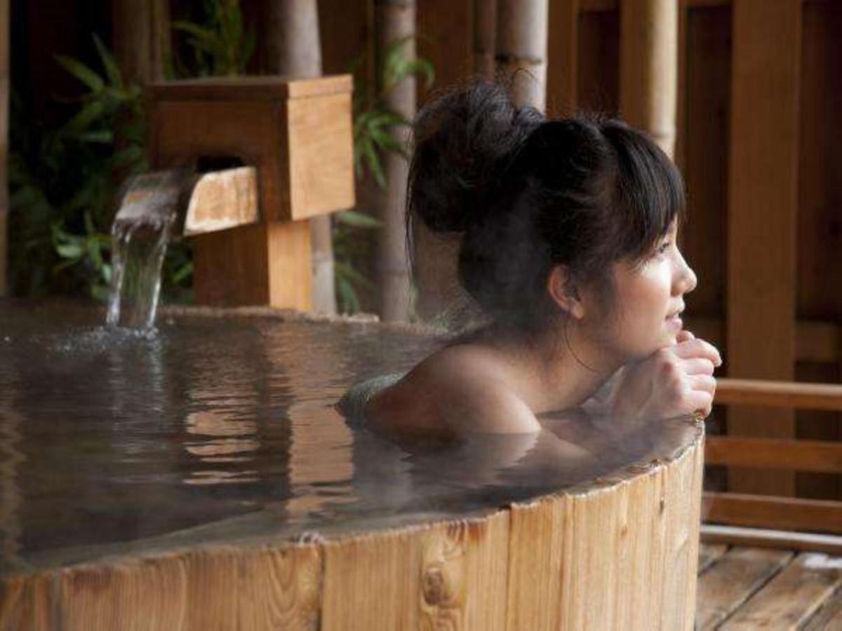 Matsunoya Kasen Hotel Maniwa Bagian luar foto
